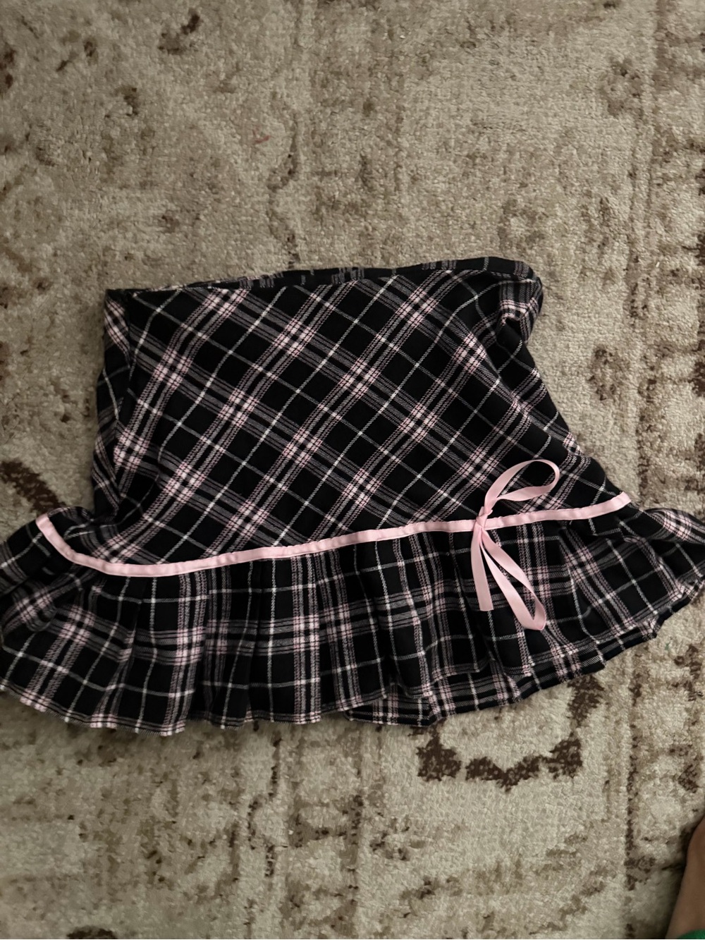 SHEIN Black Plaid Mini Skirt with Pink Accents